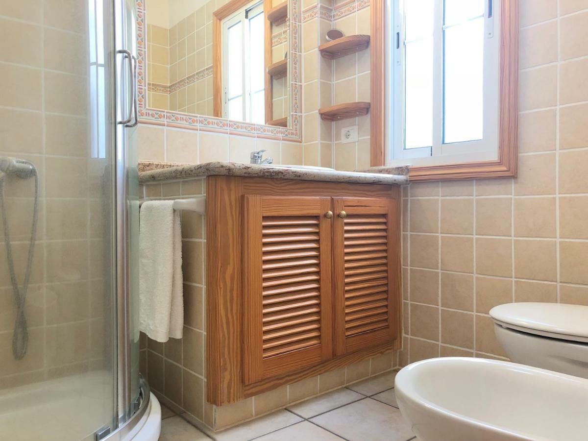 Apartamentos El Faro Puerto De Naos Eksteriør billede
